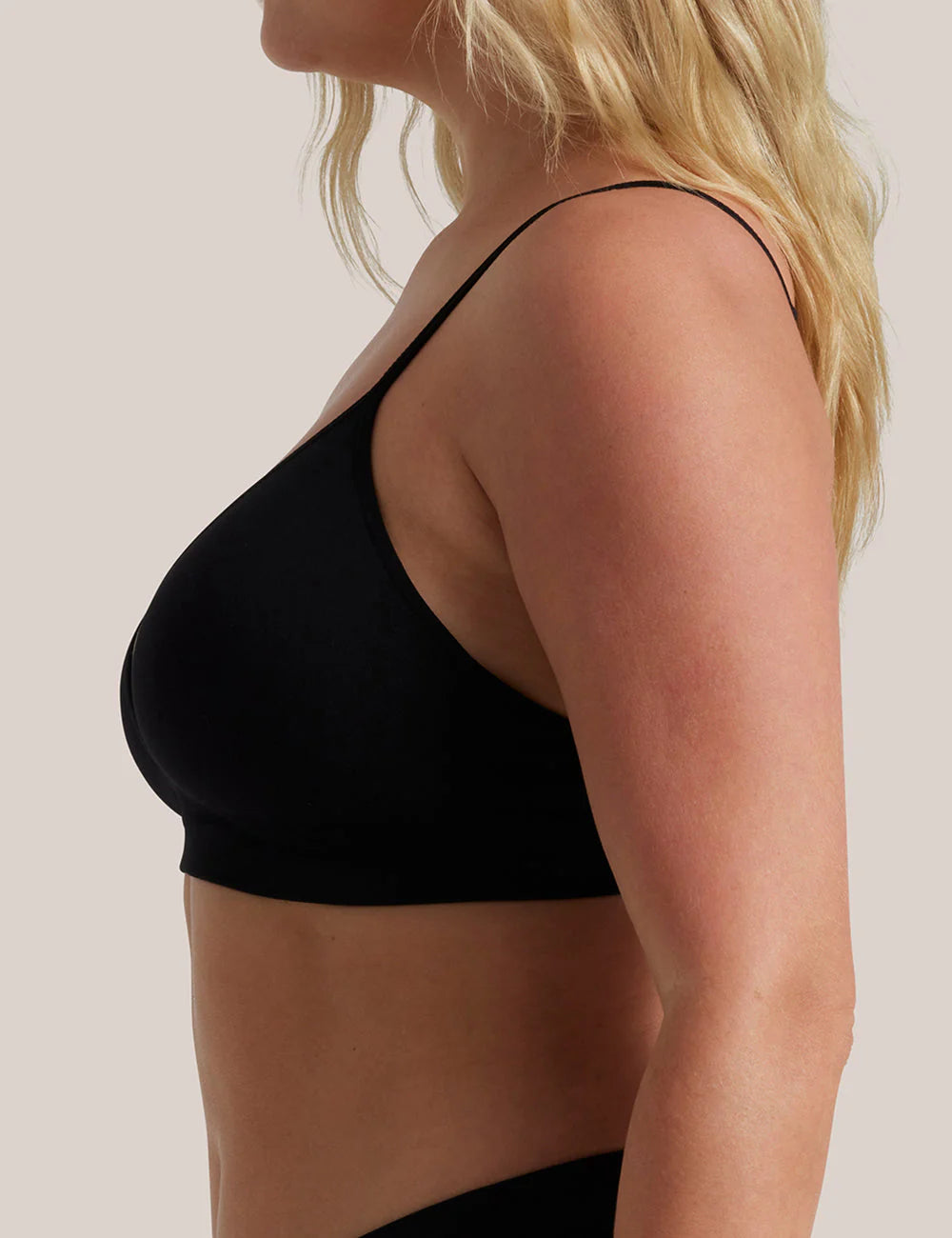 Bare Essentials Moulded Wirefree Bra – Black1
